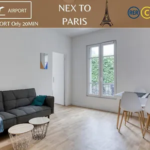 The New White - Paris 10 Min , Vitry-sur-Seine France